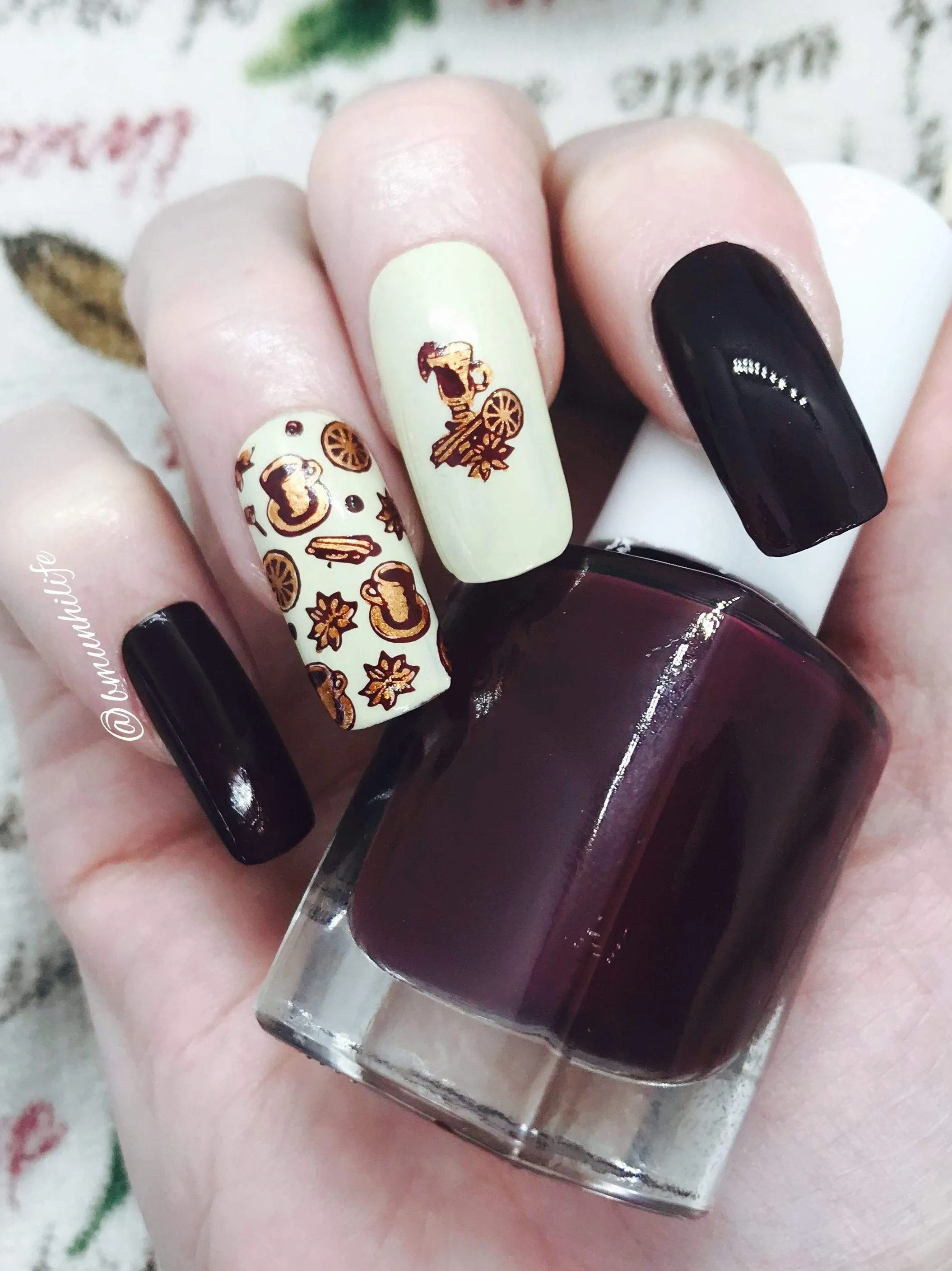 Fall Layers:  Cozy Campsite (m076) - Nail Stamping Plate